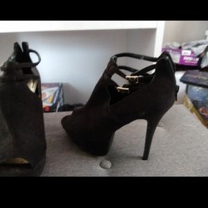 Black Platform Heels Size 9